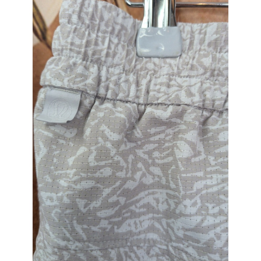 Lululemon Bowline Short 5" Crunch Max Vapor Seal Grey - Picture 4 of 5